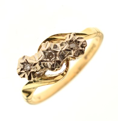 Lot 14 - 18ct gold three-stone diamond ring