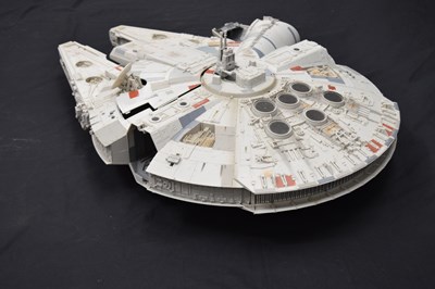 Lot 367 - Star Wars - Large 'Millennium Falcon' playset and a large quantity of action figures