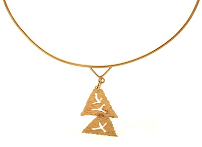 Lot 96 - Modernist 18ct gold pendant necklace