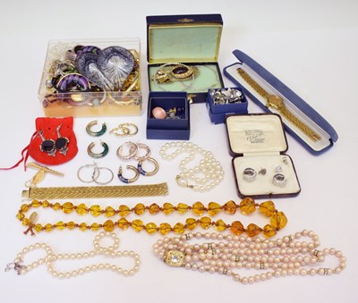 Lot 160 - Collection of costume jewellery