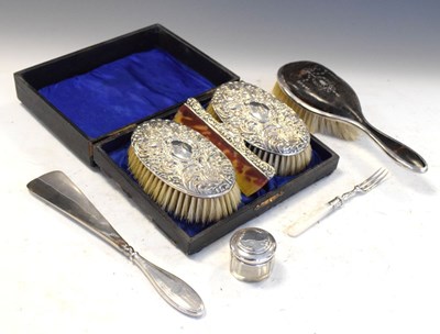 Lot 162 - Quantity of silver dressing table requisites etc