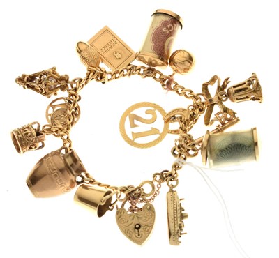 Lot 118 - Gold charm bracelet