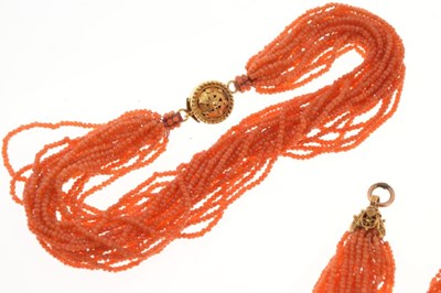Lot 52 - Set of coral bead jewellery