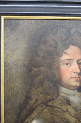 Lot 397 - Circle of Sir Godfrey Kneller, (1646-1723) - Oil on canvas – Portrait of a gentleman