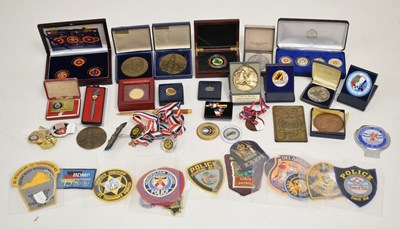 Lot 341 - Collection of presentational gifts to include medallions, badges, etc