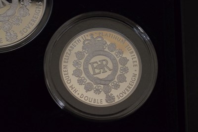 Lot 291 - Harrington & Byrne '2022 Platinum Jubilee Platinum 5-Coin Sovereign Collection'