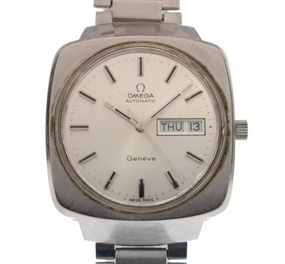 Lot 182 - Omega - Gentleman's Genève automatic bracelet watch