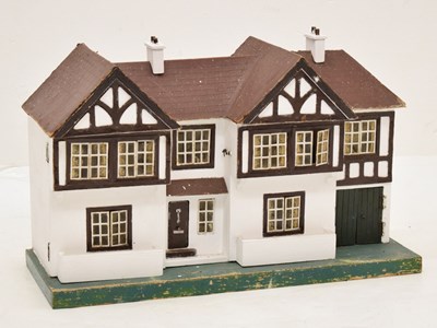 Lot 477 - Circa 1930s 'Mock Tudor' dolls house