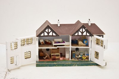 Lot 477 - Circa 1930s 'Mock Tudor' dolls house