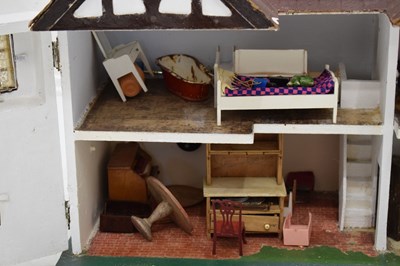 Lot 477 - Circa 1930s 'Mock Tudor' dolls house