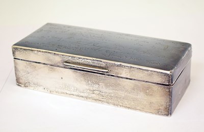 Lot 257 - George V silver tabletop box