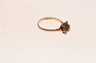 Lot 2 - 9ct gold diamond cluster ring