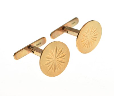 Lot 133 - Pair of 9ct gold cufflinks