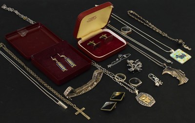 Lot 168 - Quantity of silver and other jewellery