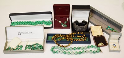 Lot 175 - Quantity of costume jewellery