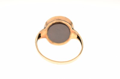 Lot 25 - Early 19th century carved sardonyx cameo ring depicting Socrates
