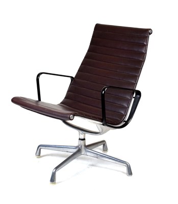 Lot 466 - Charles Eames (1907-1978) for Herman Miller, EA 124 swivel chair.