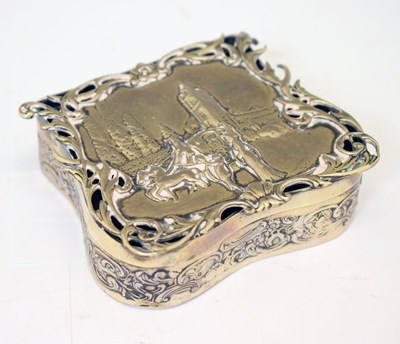 Lot 213 - Edward VII small silver box with hinged lid