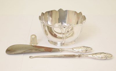 Lot 236 - Edward VII silver sugar bowl, thimble, shoe horn, and button hook