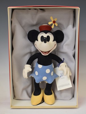 Lot 474 - R. John Wright Dolls Inc. limited edition 'Minnie Mouse' doll, 272/500