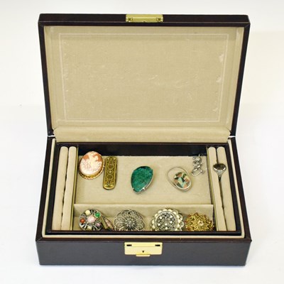 Lot 179 - Small quantity of dress jewellery