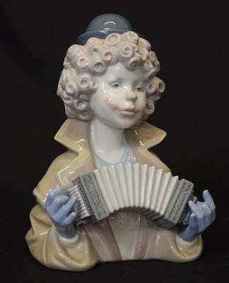 Lot 564 - Lladro - Porcelain 'Fine Melody' clown bust