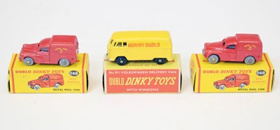 Lot 458 - Dublo Dinky Toys - Three boxed diecast model vehicles