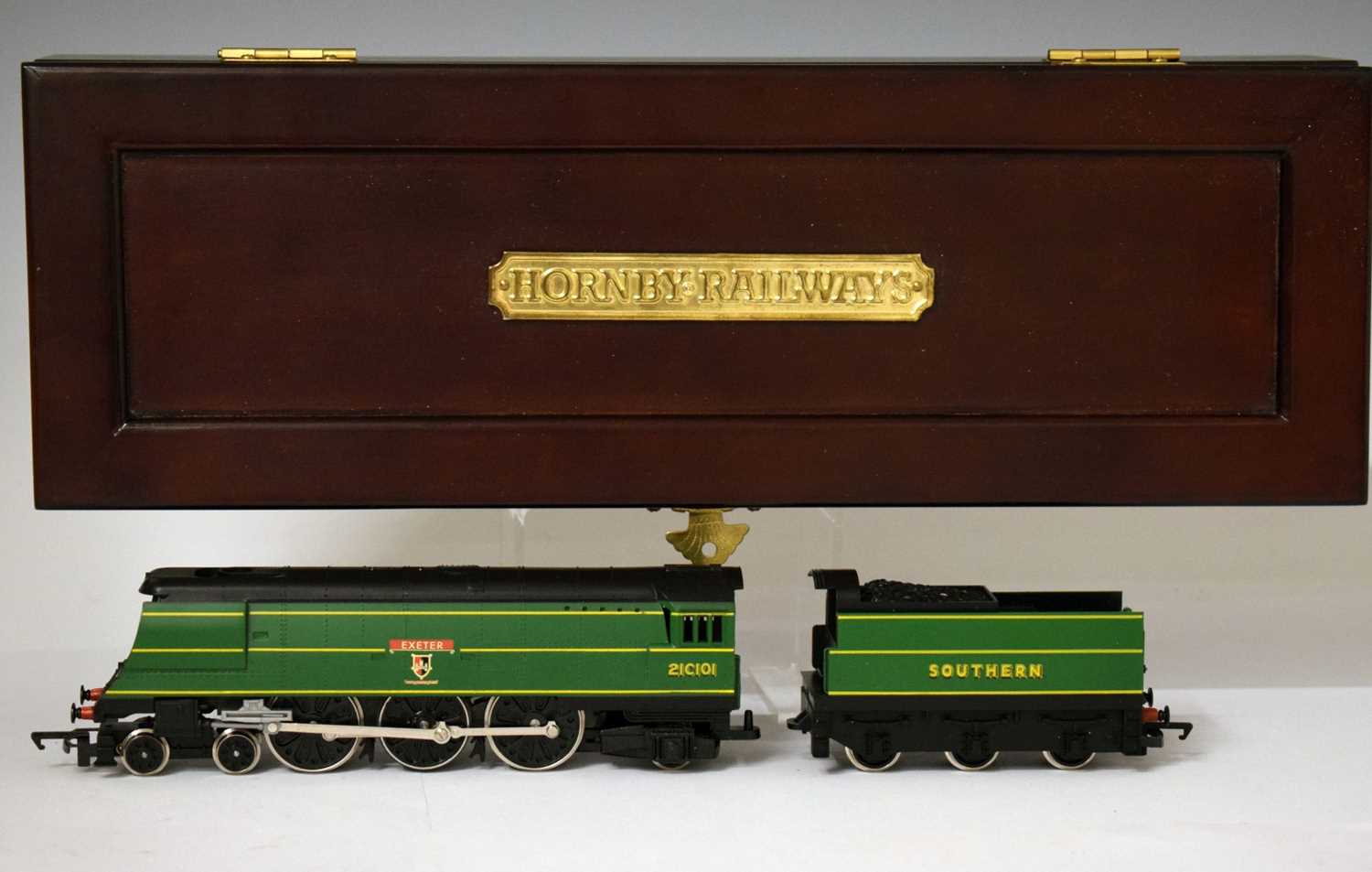 Locomoative Inn Exeter Lot 492 - Hornby - R320 Limited Edition 'Exeter'