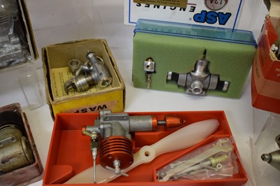 Lot 518 - Model Aircraft Engines - Mixed group of boxed and loose engines