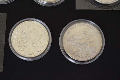 Lot 279 - Five 1oz silver ingots and two Philharmoniker 1,50 euro coins