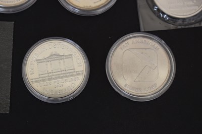 Lot 279 - Five 1oz silver ingots and two Philharmoniker 1,50 euro coins