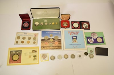 Lot 303 - Collection of world coinage to include Canadian dollars, Guyana proof set, etc