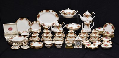 Lot 605 - Collection of Royal Albert 'Old Country Roses' tea wares