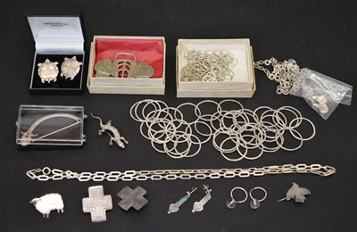 Lot 183 - Box of assorted silver and unmarked jewellery