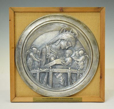 Lot 249 - Pobjoy Mint - Silver limited edition circular plaque 'The Chellini [sic] Madonna', after Donatello