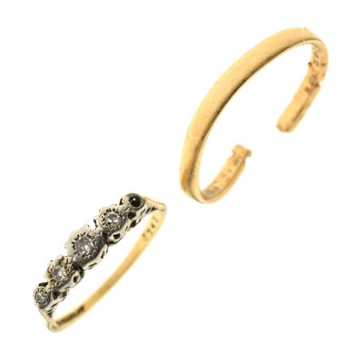 Lot 47 - 18ct gold wedding band (cut), and an '18ct & Plat' five-stone diamond ring