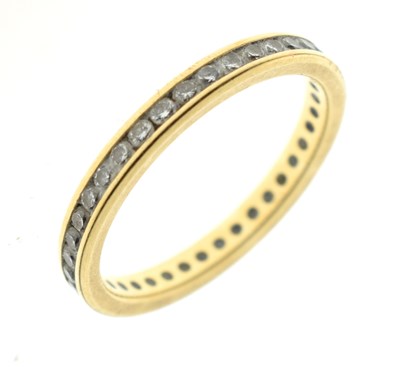 Lot 1 - Diamond eternity ring