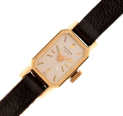 Lot 193 - Universal Genève - Lady's 14k gold cased wristwatch