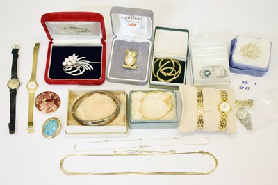 Lot 170 - Small quantity of costume jewellery and watches