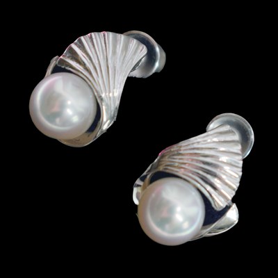 Lot 147 - Pair of cultured pearl 14ct white gold earrings