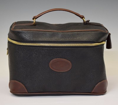 Lot 396 - Mulberry - Scotchgrain leather vanity case