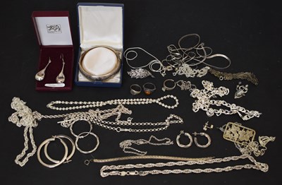 Lot 164 - Quantity of silver and white metal jewellery