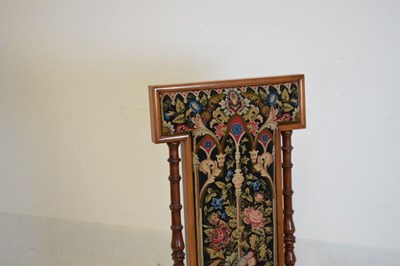 Lot 519 - Victorian prie-dieu chair