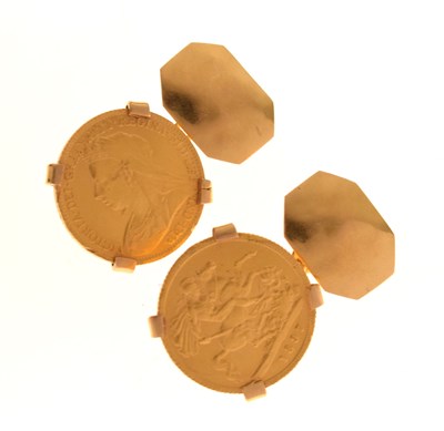 Lot 153 - Pair of half sovereign set cufflinks