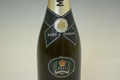 Lot 36 - Moët et Chandon vintage Silver Jubilee Cuvée Champagne 1977