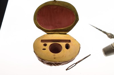 Lot 194 - 19th century miniature sewing etui
