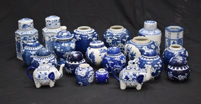 Lot 449 - Collection of blue and white ceramics