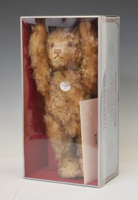 Lot 379 - Steiff replica 1926 'Happy Anniversary' bear