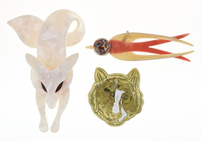 Lot 162 - Lea Stein - Collection of three animal themed brooches