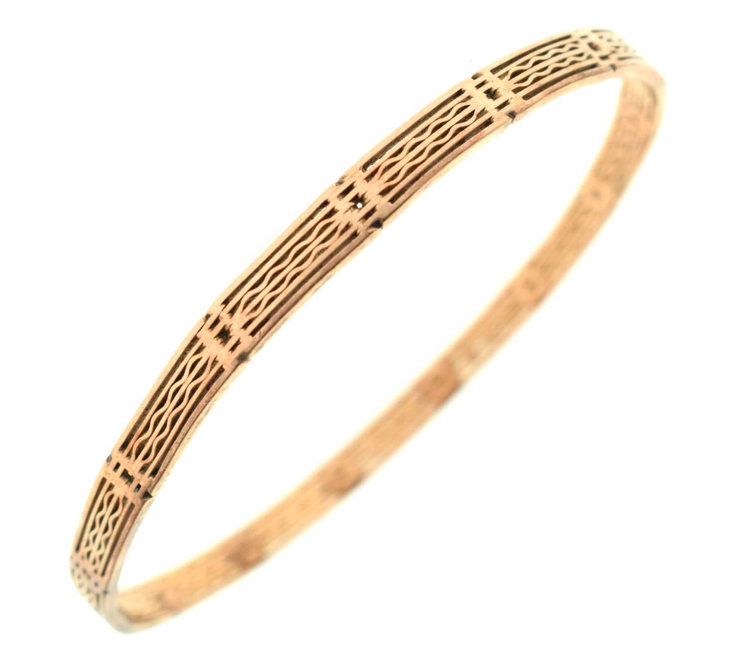 Lot 54 - 9ct gold bangle